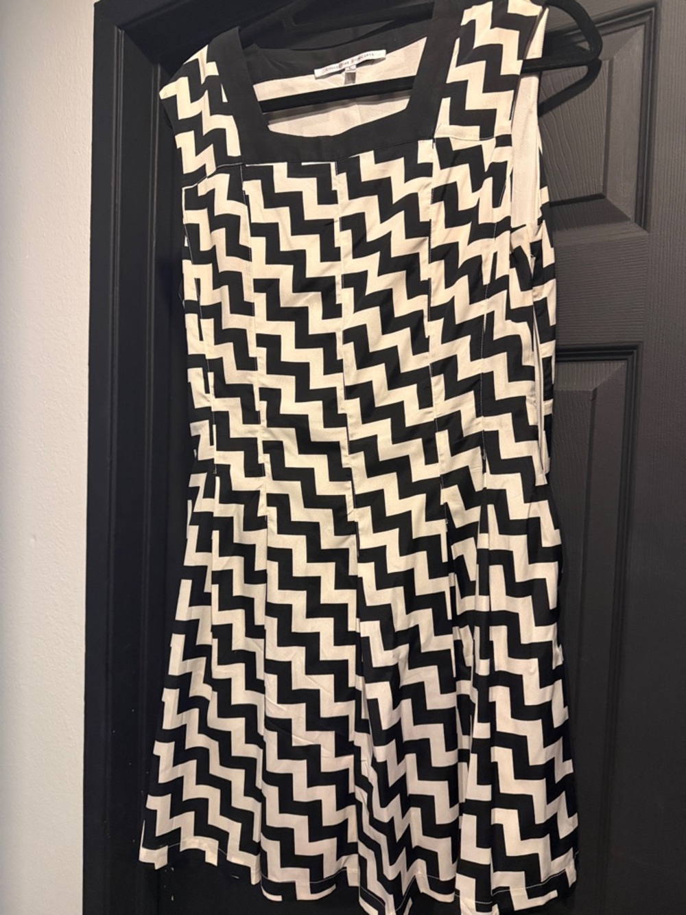 Collective Concepts Black and White Zigzag Sleeveless Dress